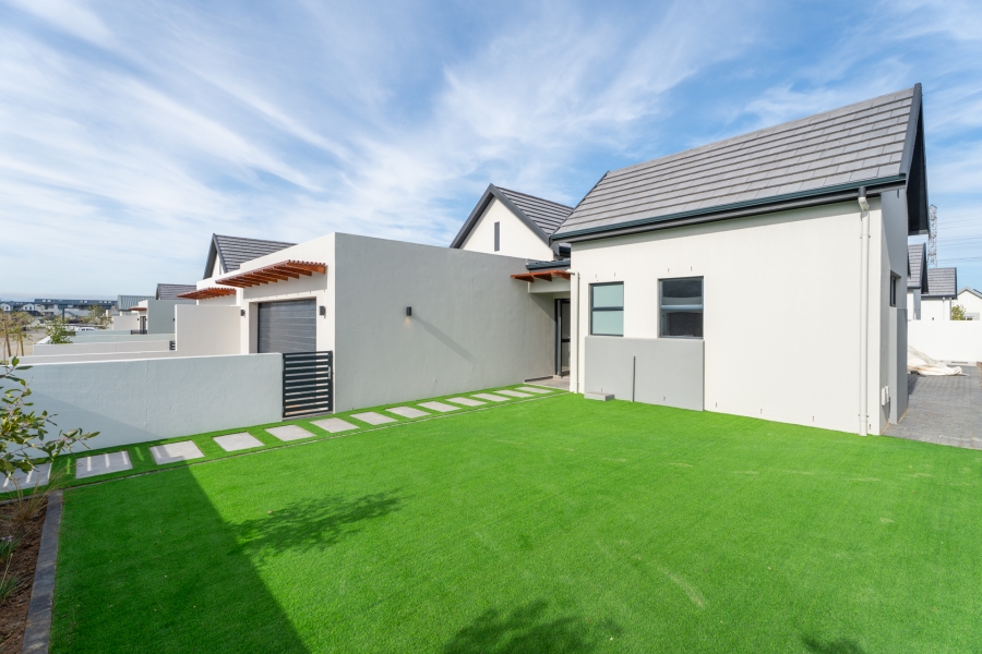3 Bedroom Property for Sale in Croydon Western Cape
